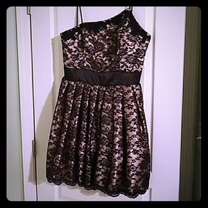 Vintage formal dress..fits like 7/8